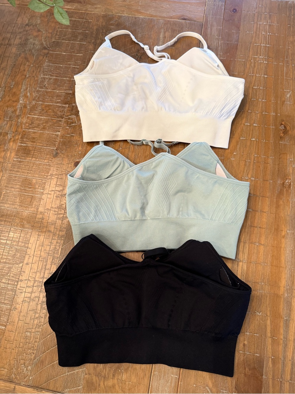 Pro-fit Seamless Everyday Bralette - Black, White & Sage - Picture 2 of 3